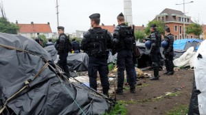 Mai 2014: Die "sozialistische" Regierung Hollande lässt die Flüchtlingslager in Calais räumen